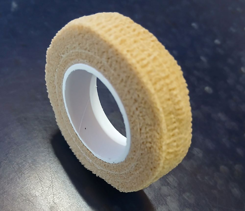卓球の滑り止めとして使用した100均のテーピングテープ